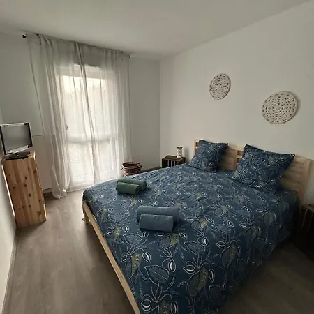 Entire 2-room Apartment,